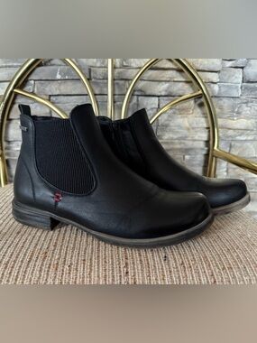 Black Leather Chelsea Boots Waterproof